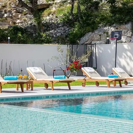 Luxury With Private Heated Pool ,near Split * Gornje Sitno