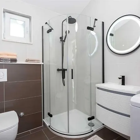 Luxury With Private Heated Pool ,near Split Gornje Sitno