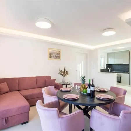 Luxury With Private Heated Pool ,near Split *