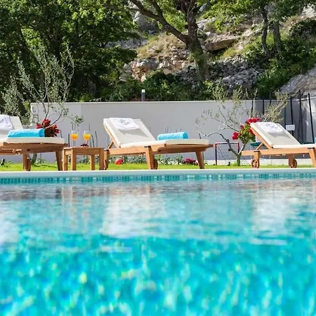 Luxury With Private Heated Pool ,near Split Villa